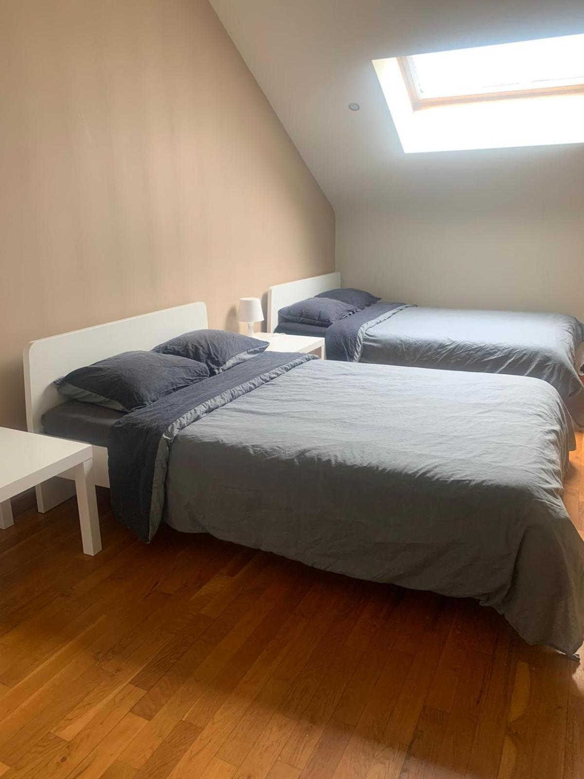 Belle Villa De Luxe Avec 8 Chambres 샤를루아 객실 사진