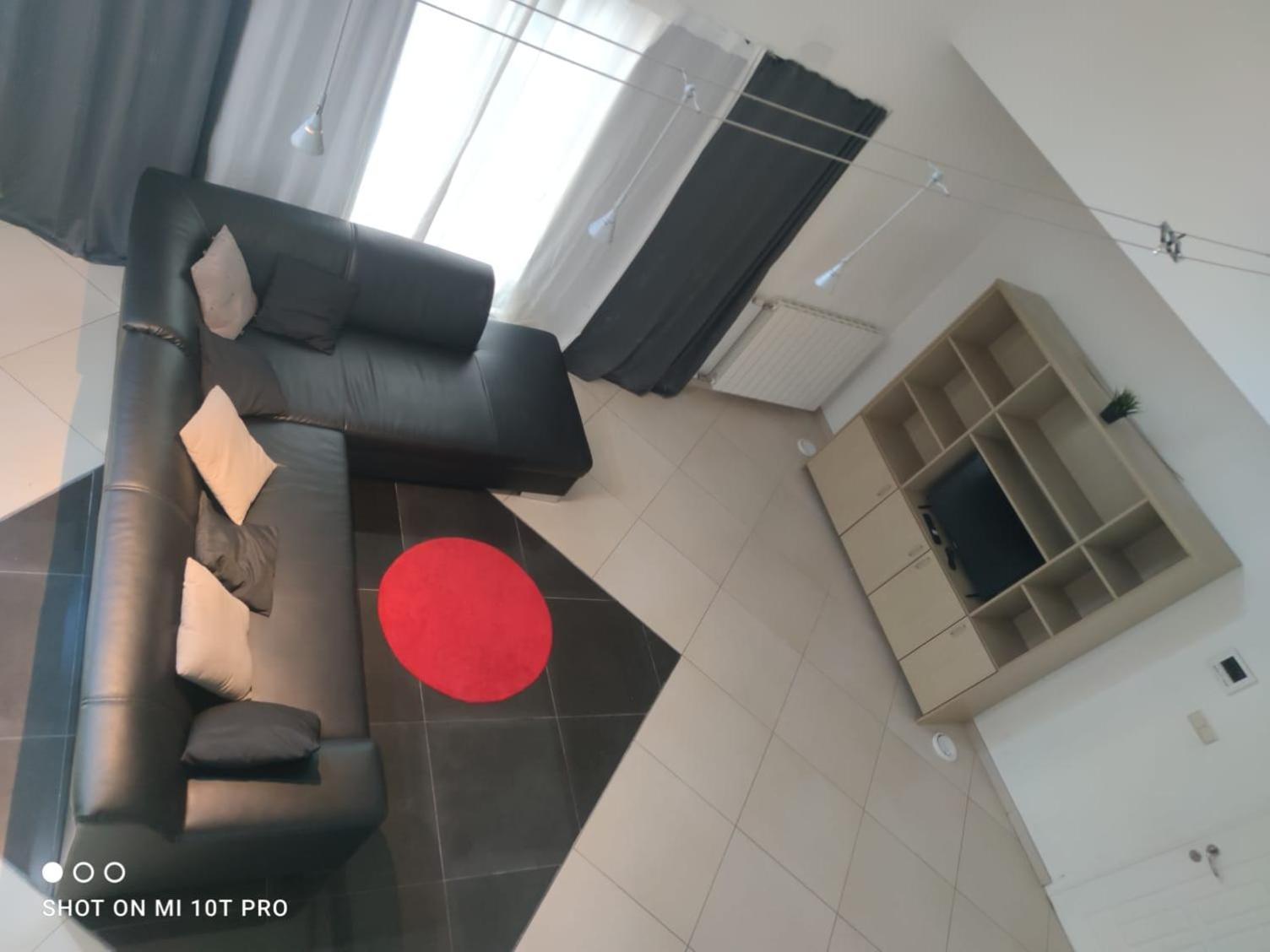 Belle Villa De Luxe Avec 8 Chambres 샤를루아 객실 사진