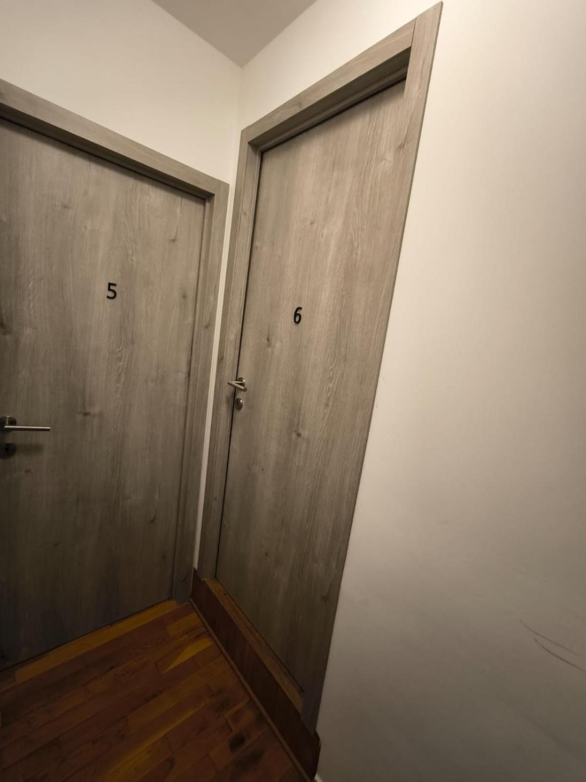 Belle Villa De Luxe Avec 8 Chambres 샤를루아 외부 사진